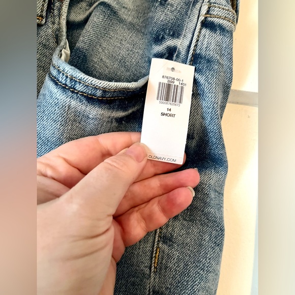 NWT High-Waisted OG Straight Ripped Cut-Off Ankle Jeans for Women - Picture 2 of 6